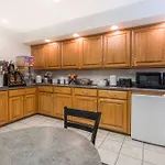 Super 8 By Wyndham Hays Ks 